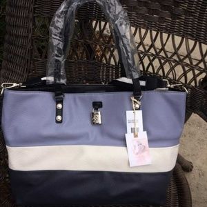 Jessica Simpson purse